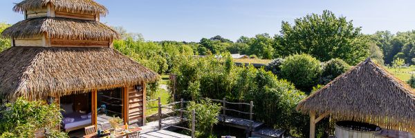 Cabane indonésienne avec spa