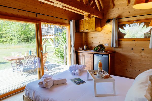 Cabane indonésienne avec spa privatif - hébergement insolite 