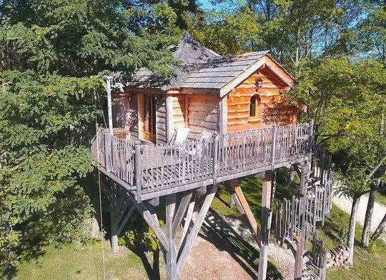 cabane dans les arbres aquitaine